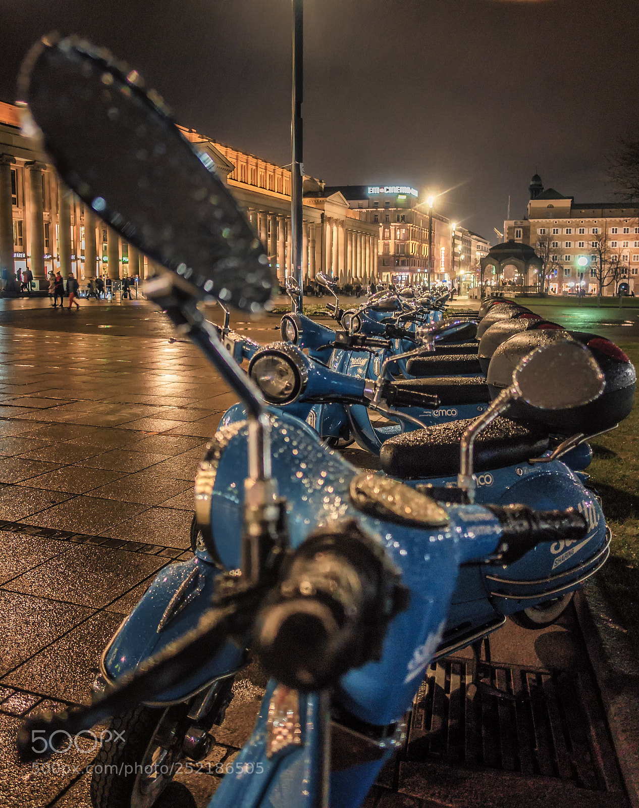 Sony Cyber-shot DSC-RX100 III sample photo. Electric avenue photography