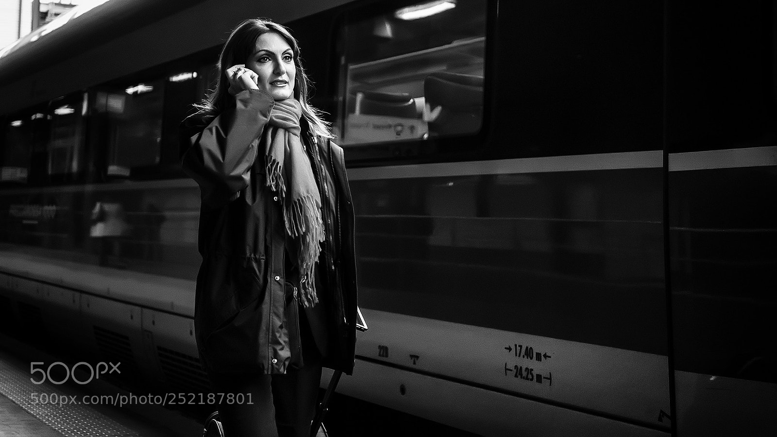 Olympus OM-D E-M10 II sample photo. Railway station #653 photography