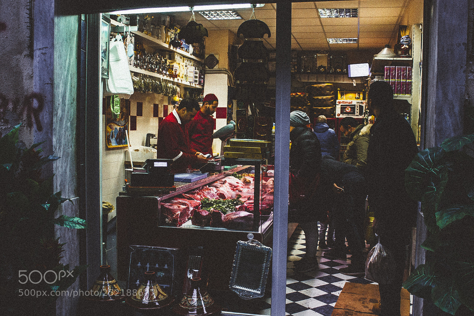Canon EOS 450D (EOS Rebel XSi / EOS Kiss X2) sample photo. Arabian butcher shop photography