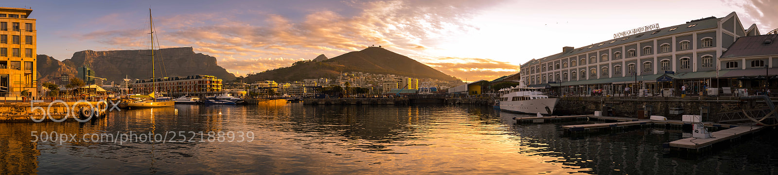 Fujifilm X-T10 sample photo. Sunset v a waterfront photography