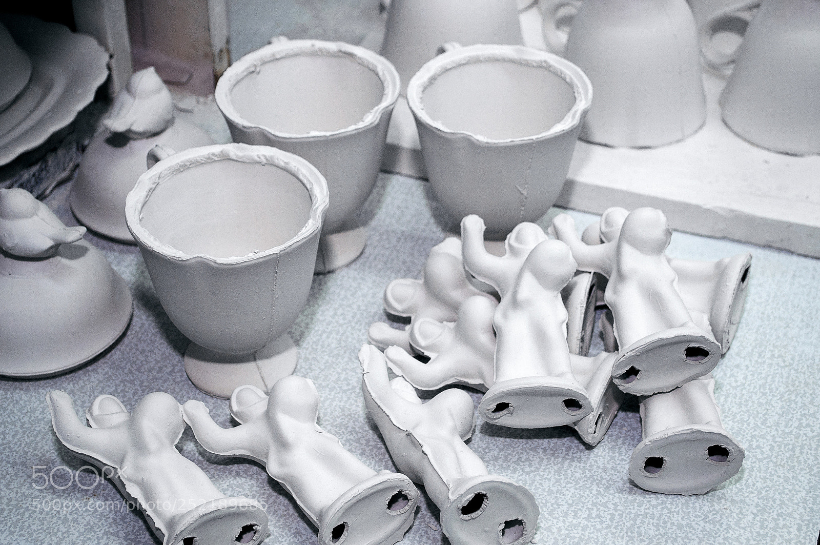 Nikon D5000 sample photo. Production of gzhel porcelain photography