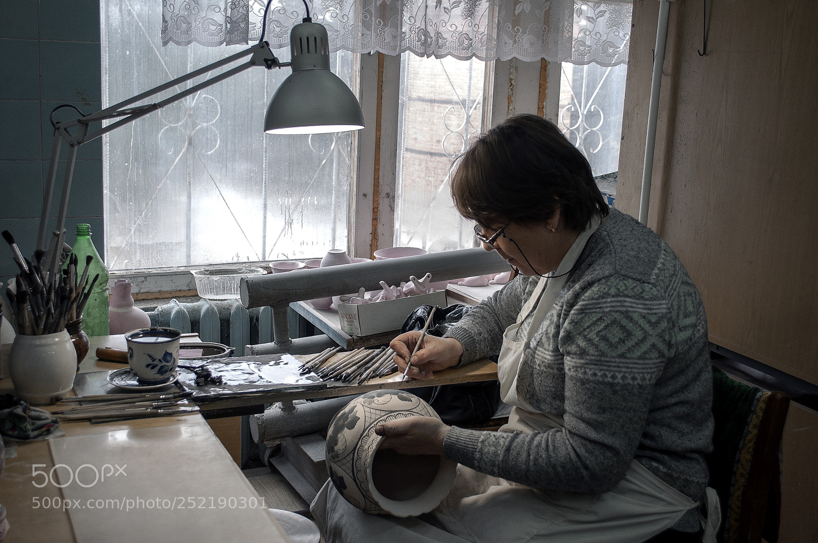 Nikon D5000 sample photo. Production of gzhel porcelain photography