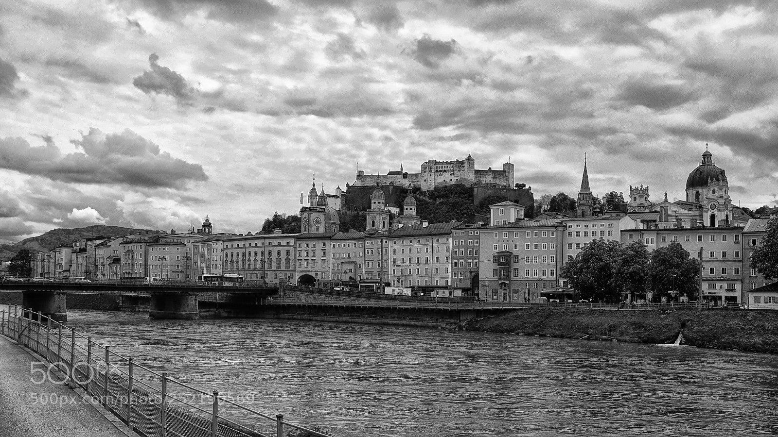 Canon EOS 5D Mark IV sample photo. Salzburg photography