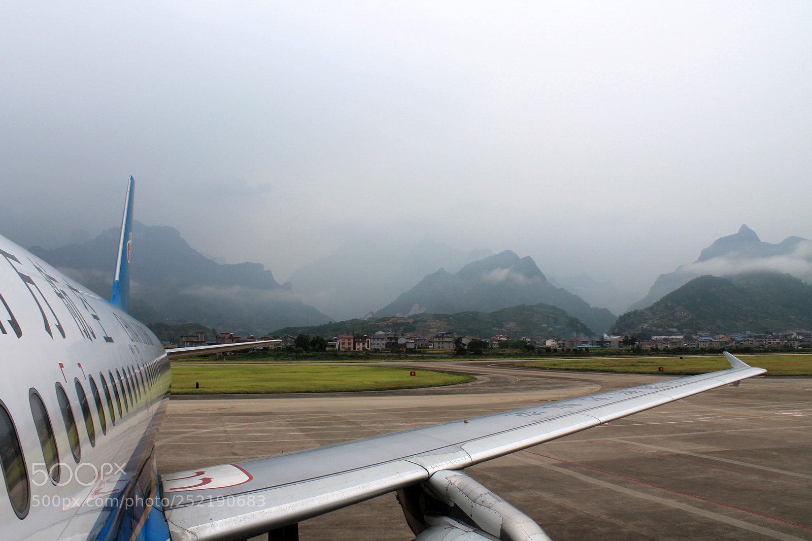 Canon EOS 1100D (EOS Rebel T3 / EOS Kiss X50) sample photo. Plane at the airport. photography