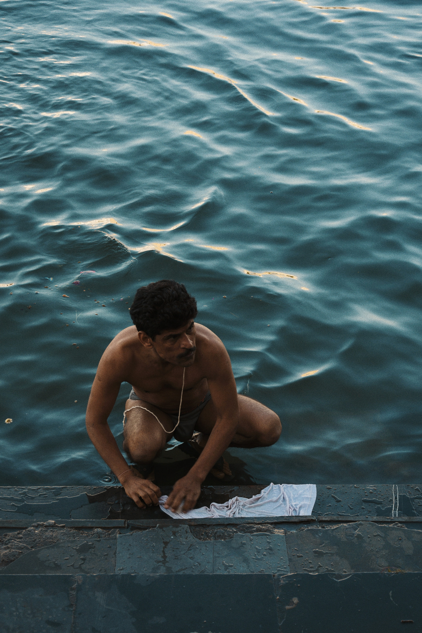 Nikon D7200 sample photo. Man washing cloth by the lake, temple photography
