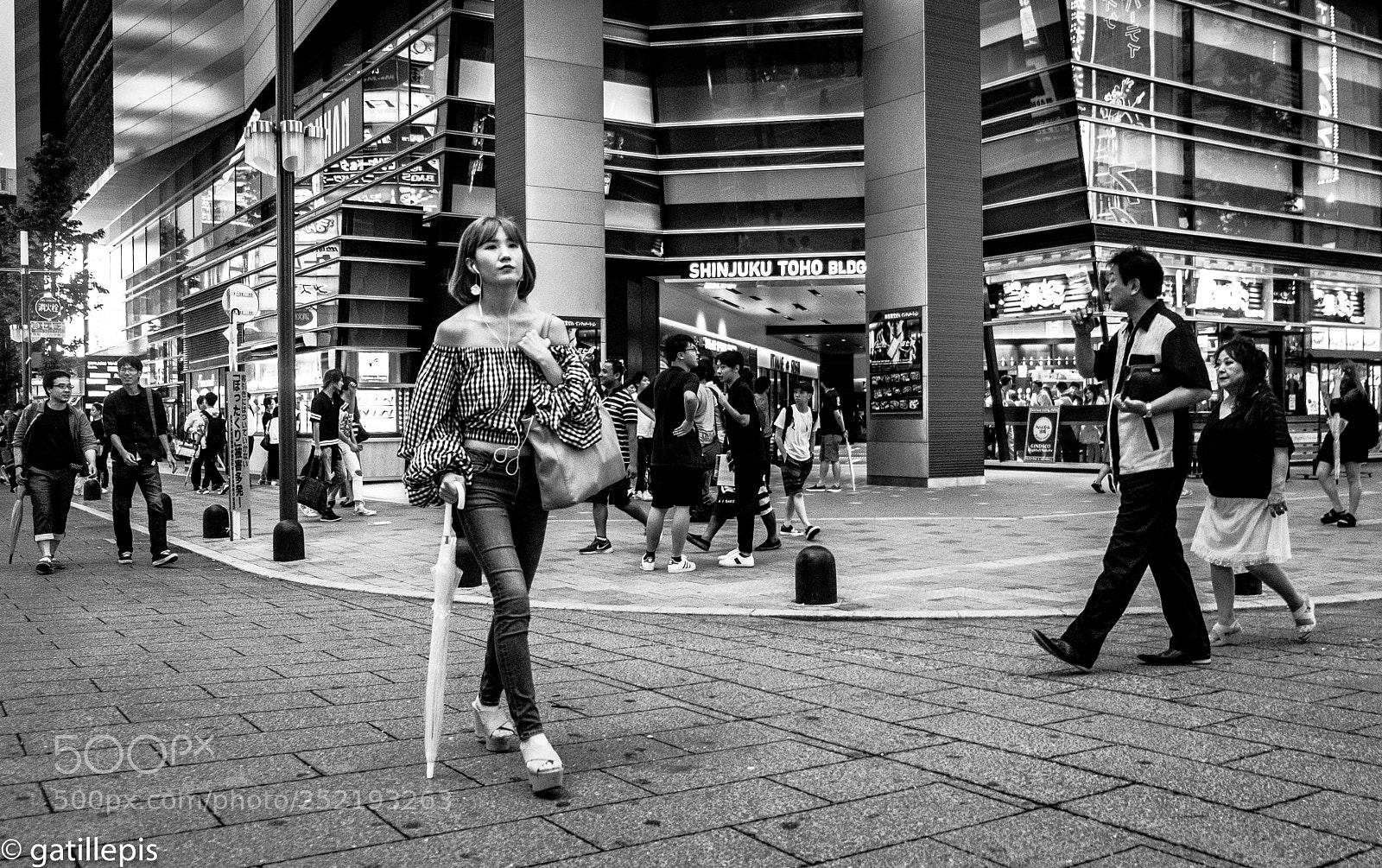 Fujifilm X-T1 sample photo. Folded umbrella photography