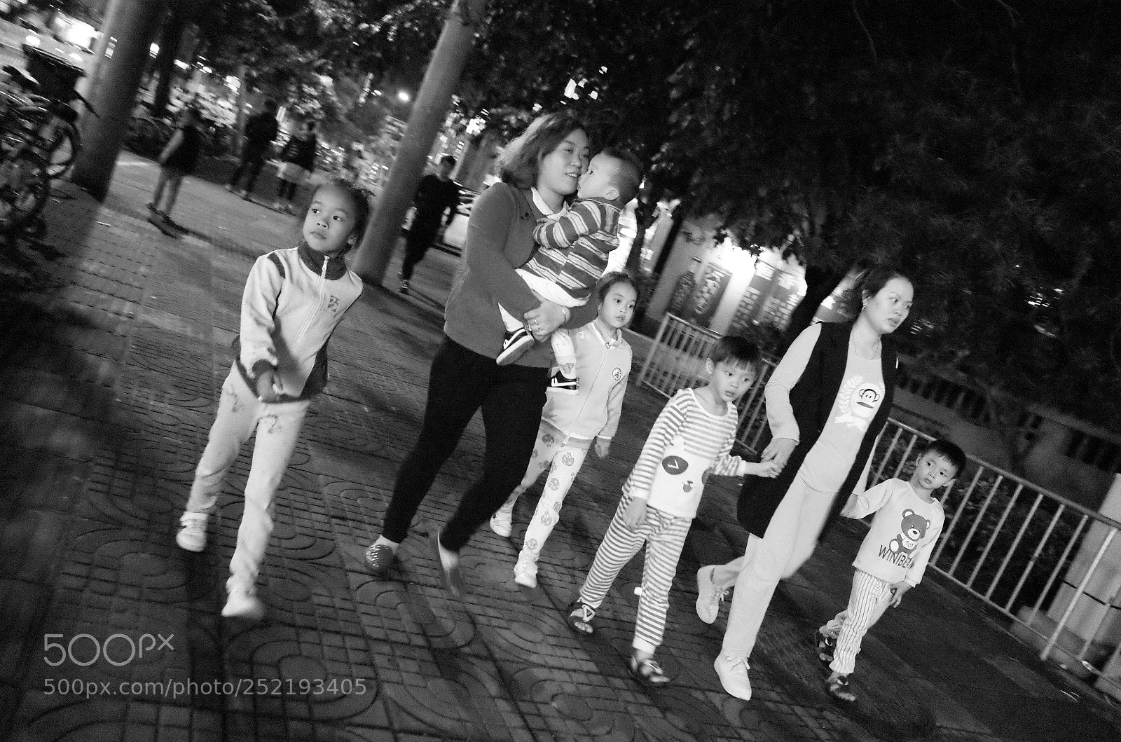 Ricoh GR II sample photo. Twin girls and twin photography