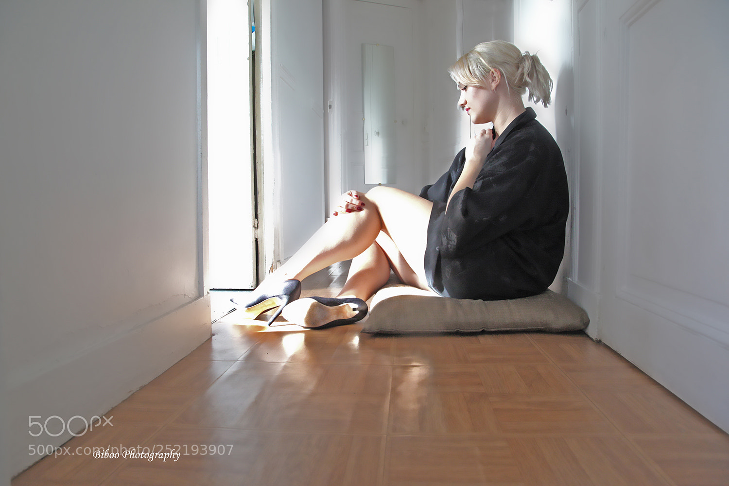Canon EOS 5D Mark II sample photo. Corridor photography