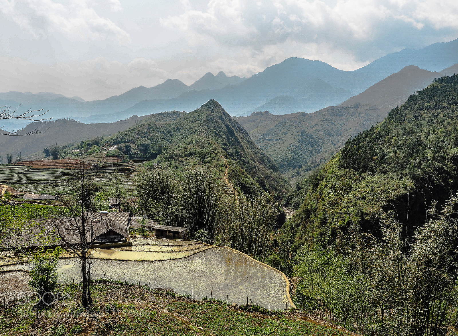 Olympus OM-D E-M5 II sample photo. Sapa, vietnam photography