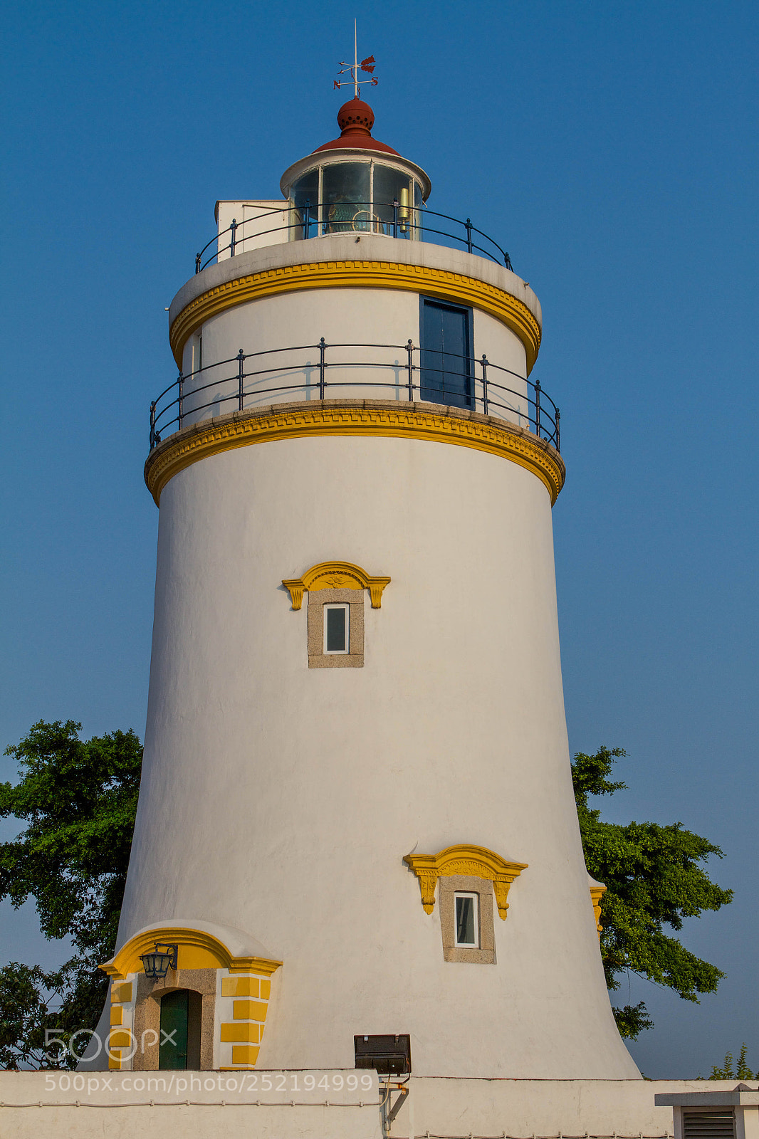 Canon EOS 7D sample photo. Guia lighthouse photography