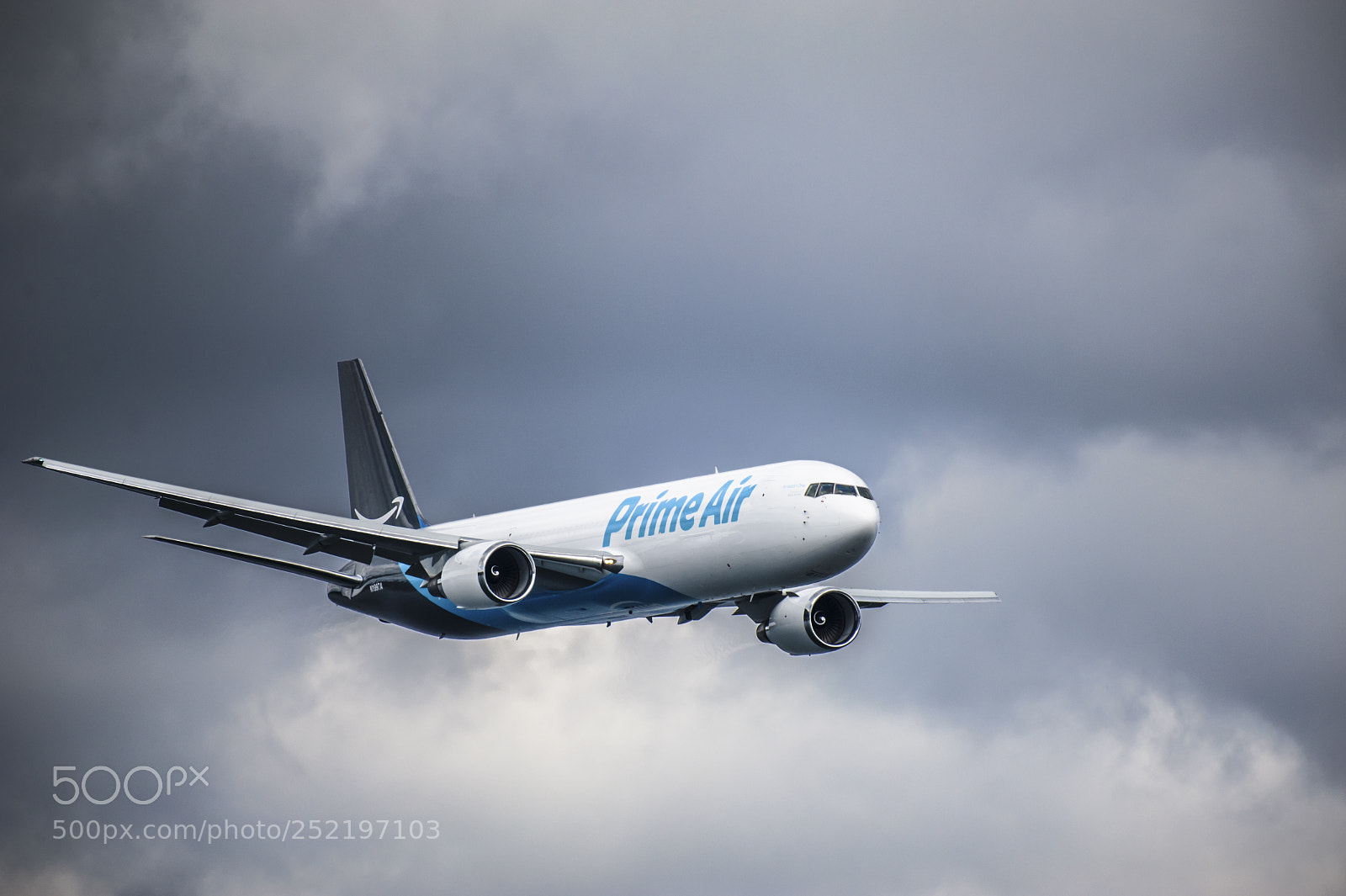 Nikon D700 sample photo. Prime air cargo plane photography