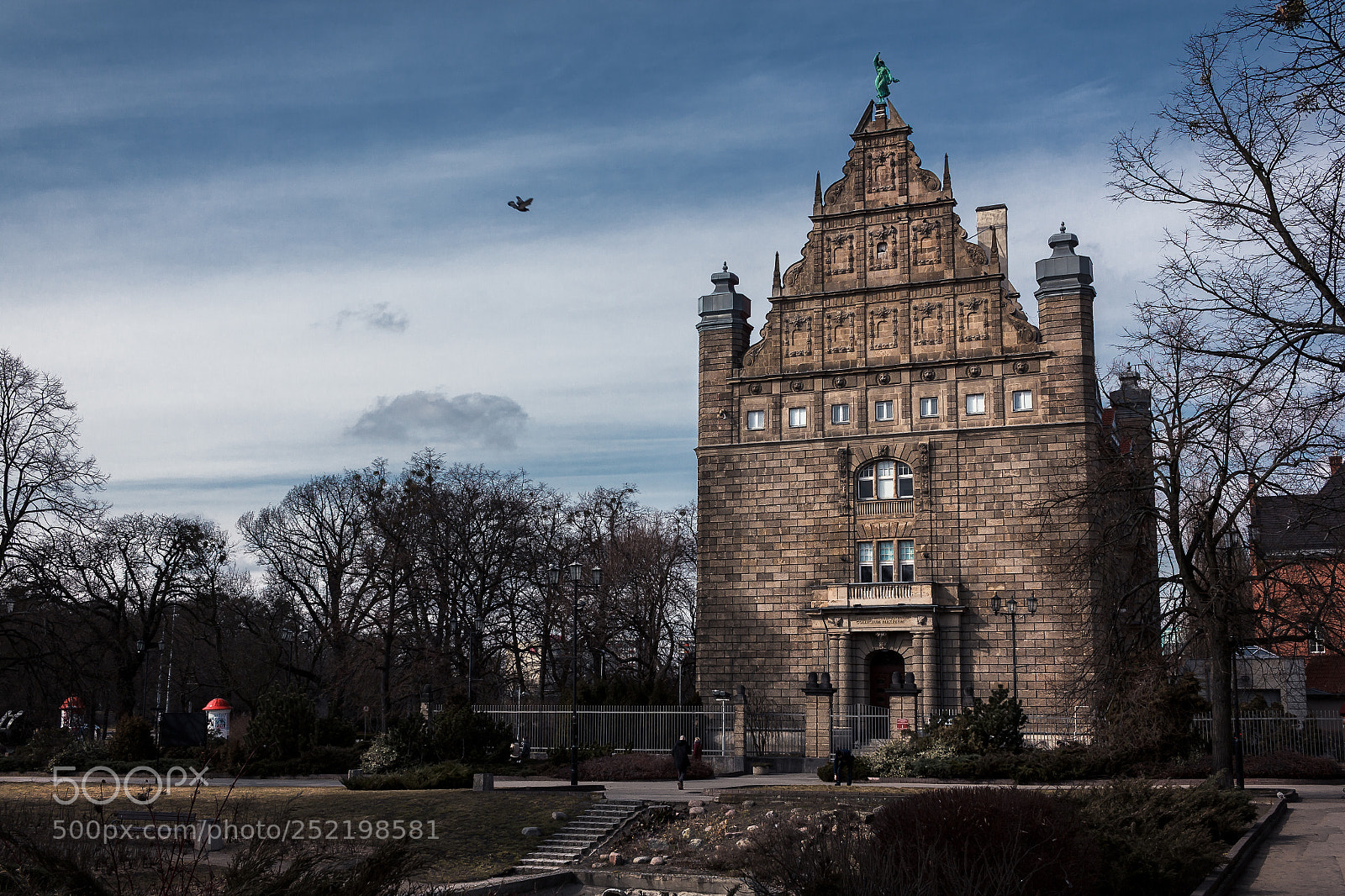 Canon EOS 60D sample photo. University museum in torun photography