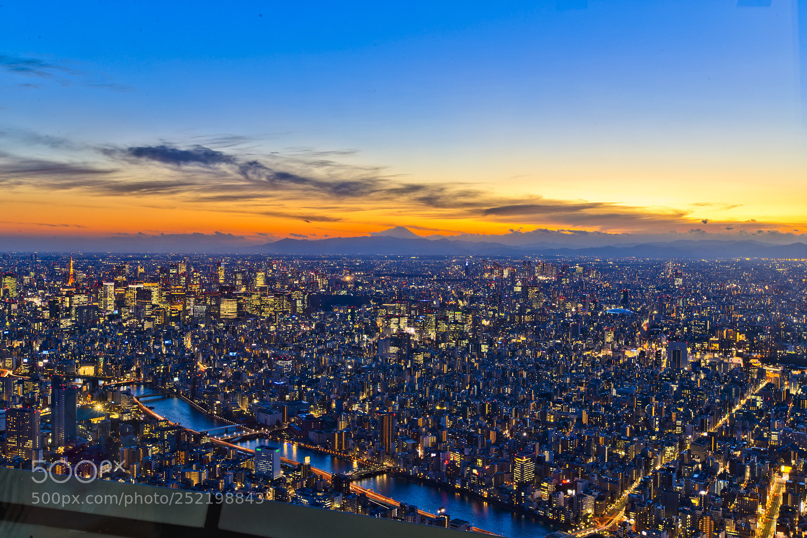 Canon EOS-1D X Mark II sample photo. Tokyo skytree sunset photography