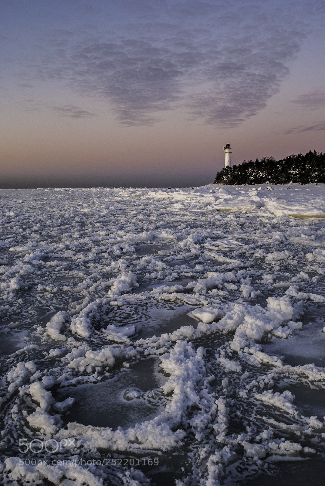 Nikon D80 sample photo. Winter lighthouse. photography