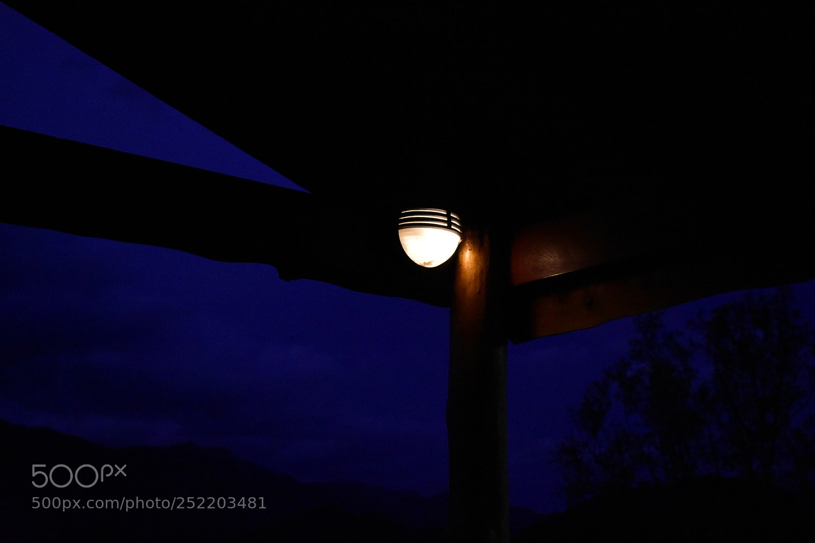 Nikon D3400 sample photo. Night photography
