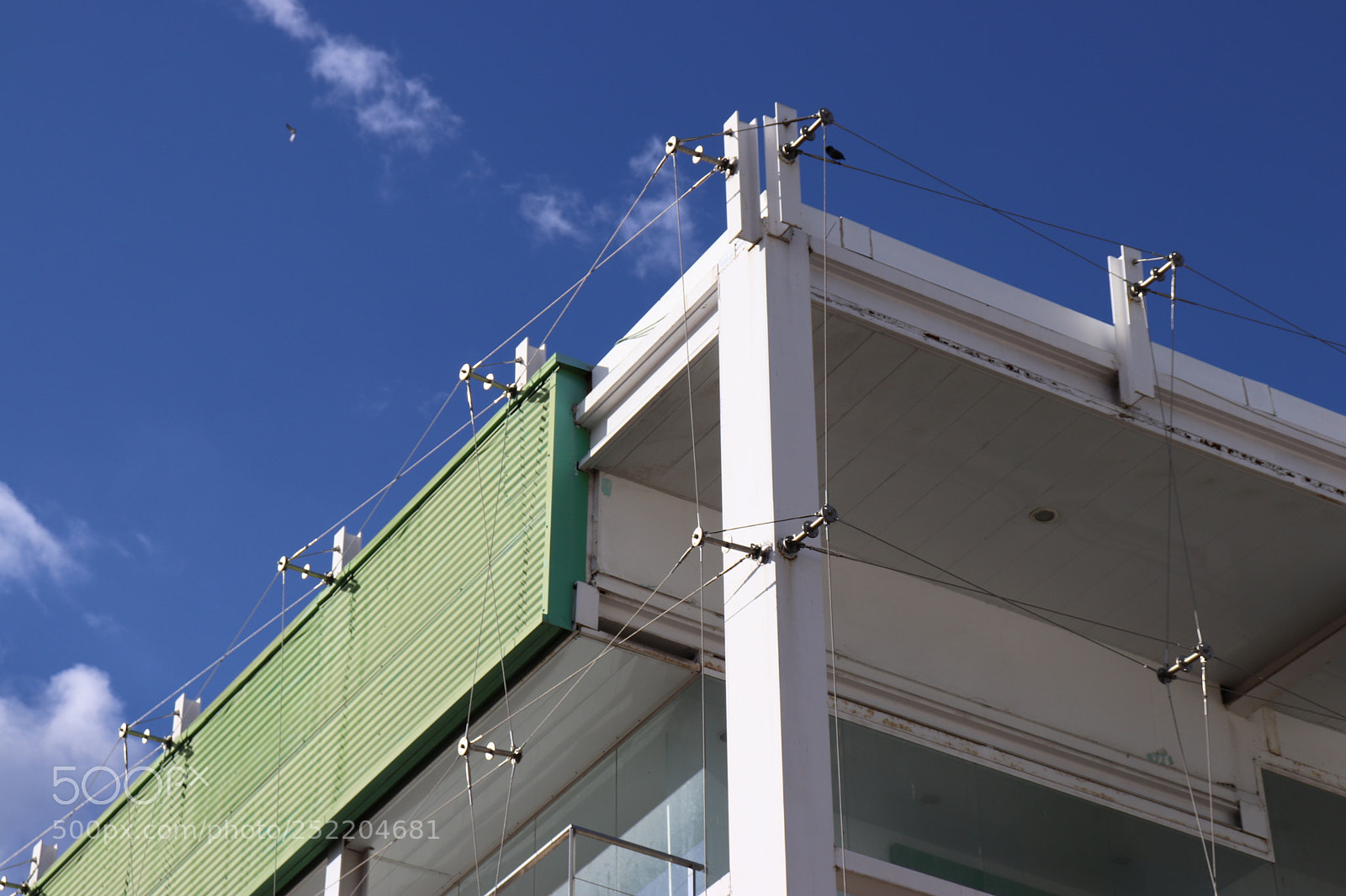 Canon EOS 800D (EOS Rebel T7i / EOS Kiss X9i) sample photo. Other modern right view photography