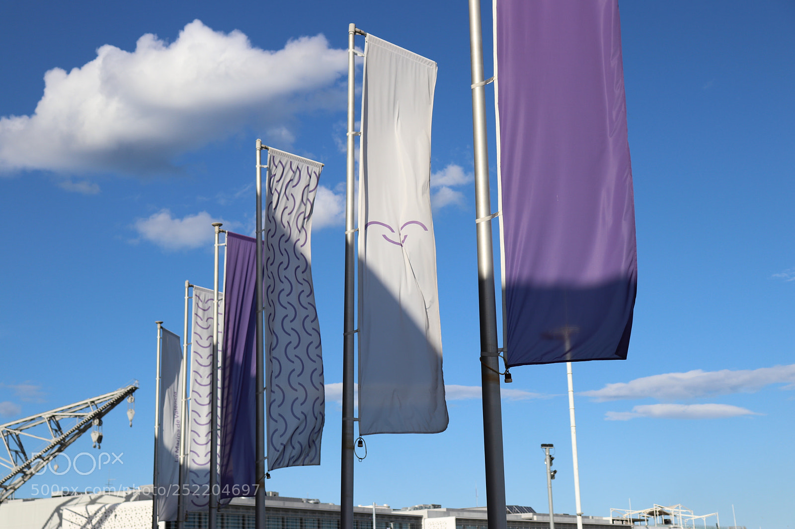Canon EOS 800D (EOS Rebel T7i / EOS Kiss X9i) sample photo. Flags in the wind photography