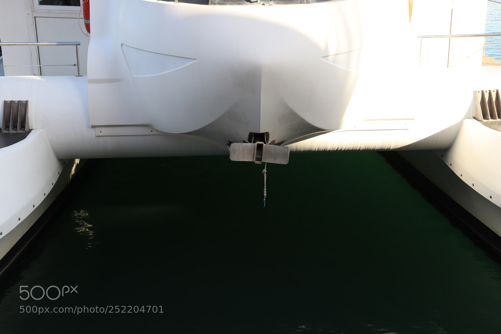 Canon EOS 800D (EOS Rebel T7i / EOS Kiss X9i) sample photo. Front boat photography