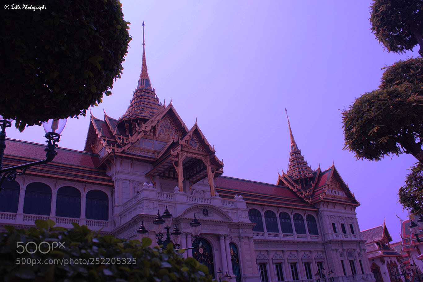 Canon EOS 600D (Rebel EOS T3i / EOS Kiss X5) sample photo. Chakri maha prasat hall photography