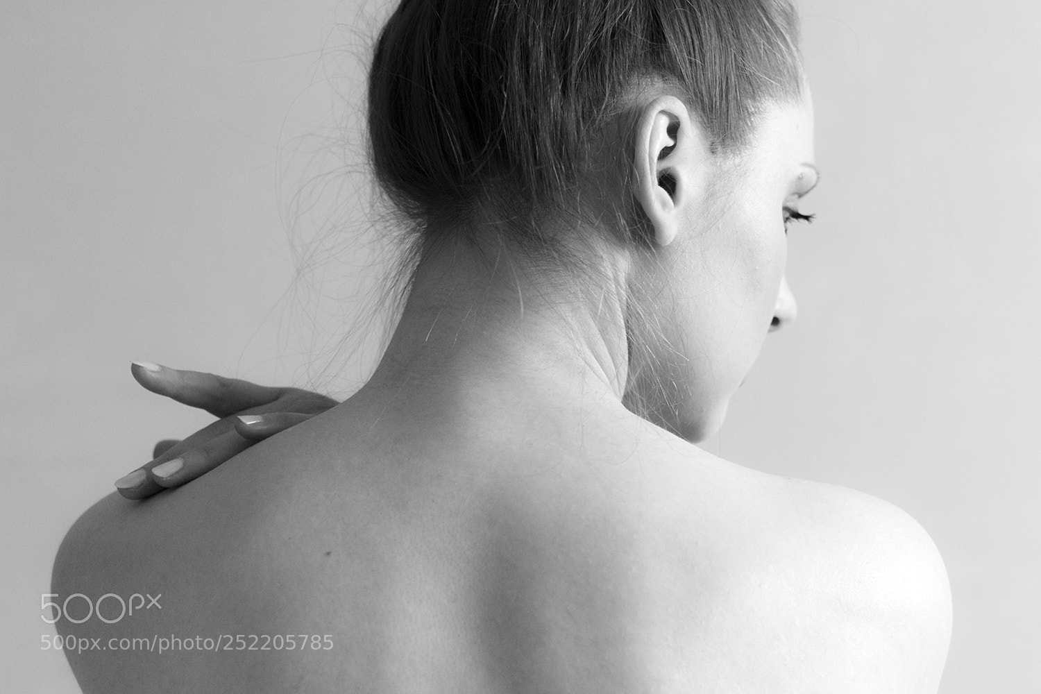 Canon EOS 100D (EOS Rebel SL1 / EOS Kiss X7) sample photo. From behind photography