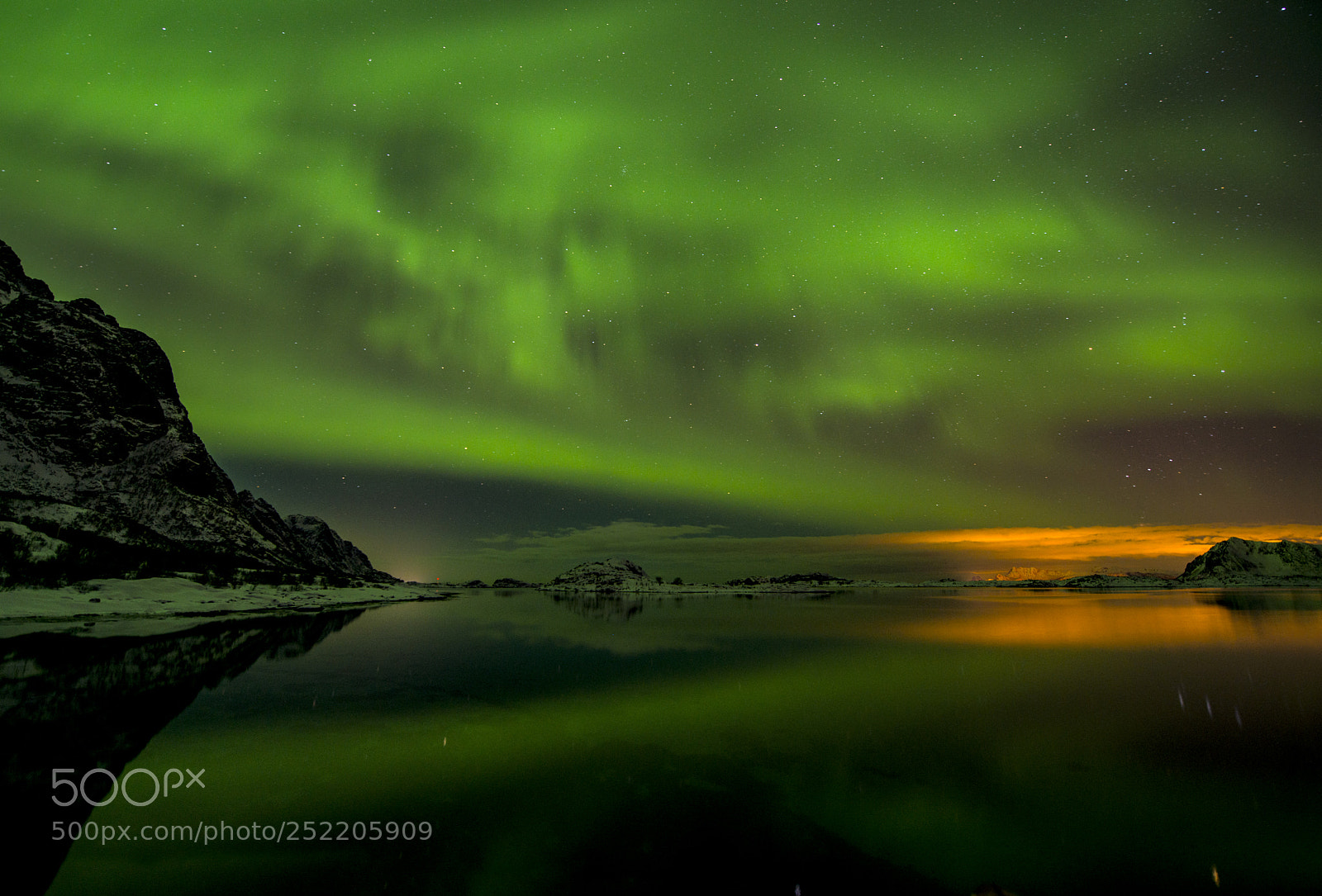 Nikon D800 sample photo. Last sun and aurora photography