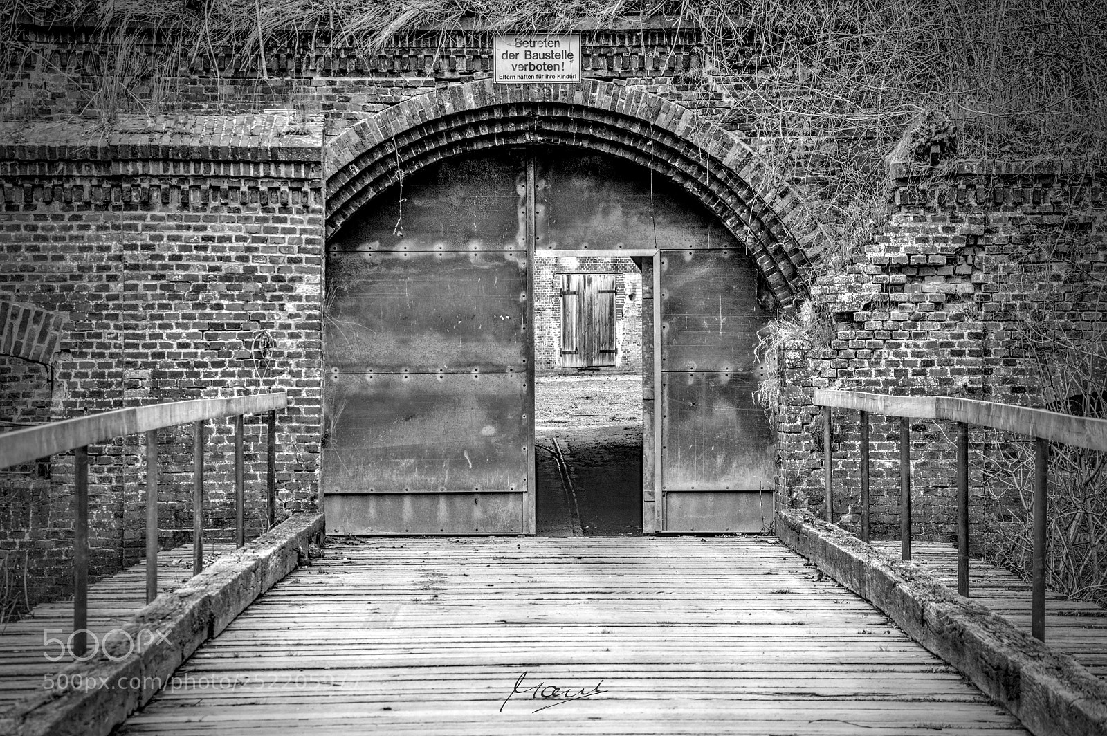 Nikon D90 sample photo. No entrance photography