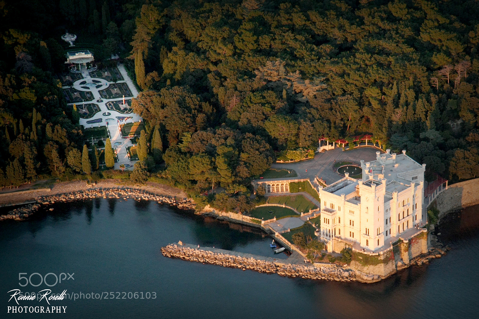 Canon EOS 40D sample photo. Castello di miramare photography
