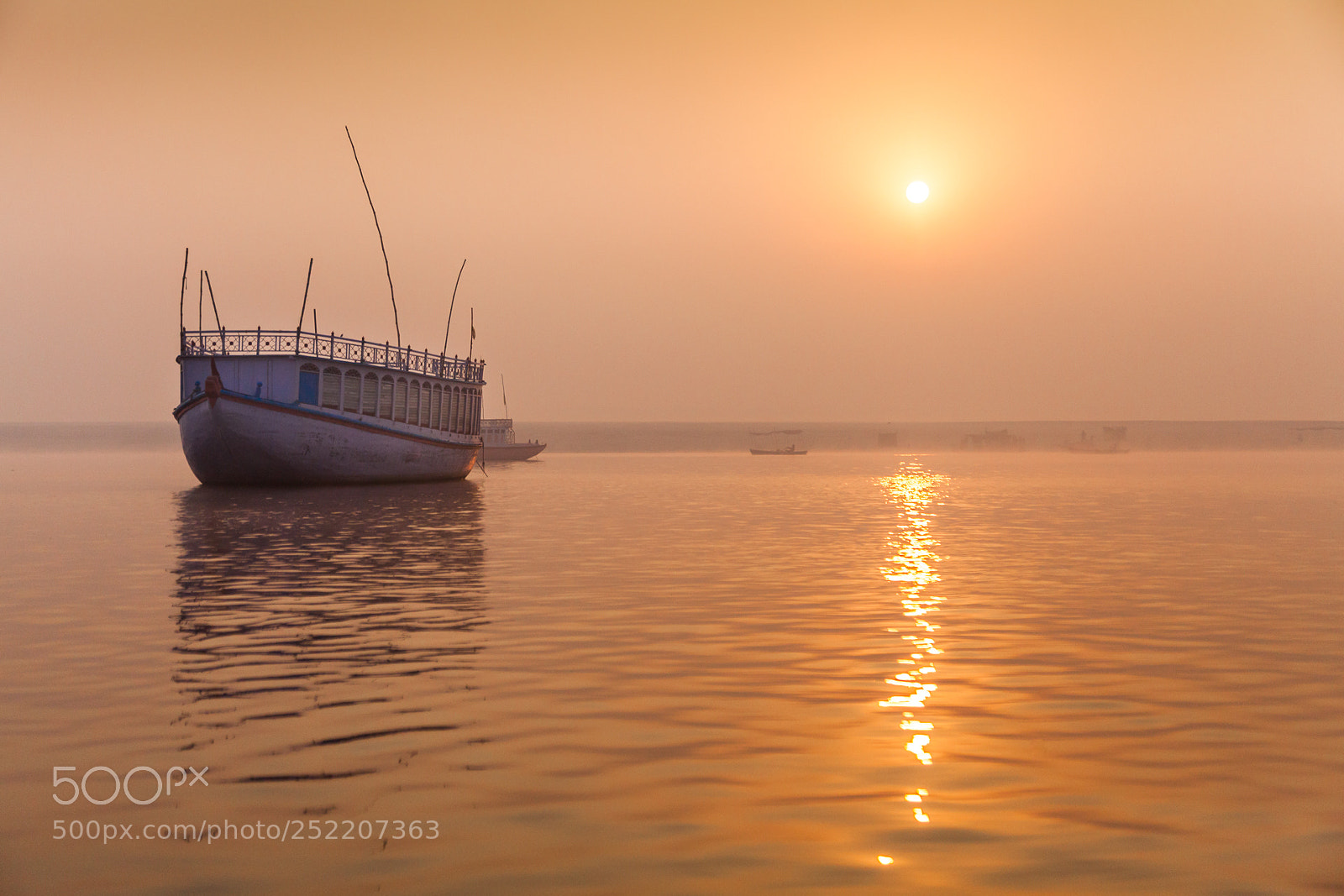 Canon EOS 5D Mark II sample photo. The morning of varanasi photography