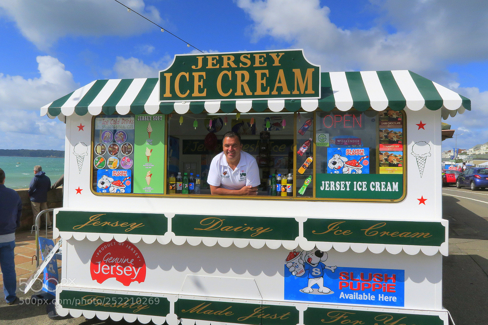 Canon PowerShot G7 X sample photo. Ice cream vendor jersey photography