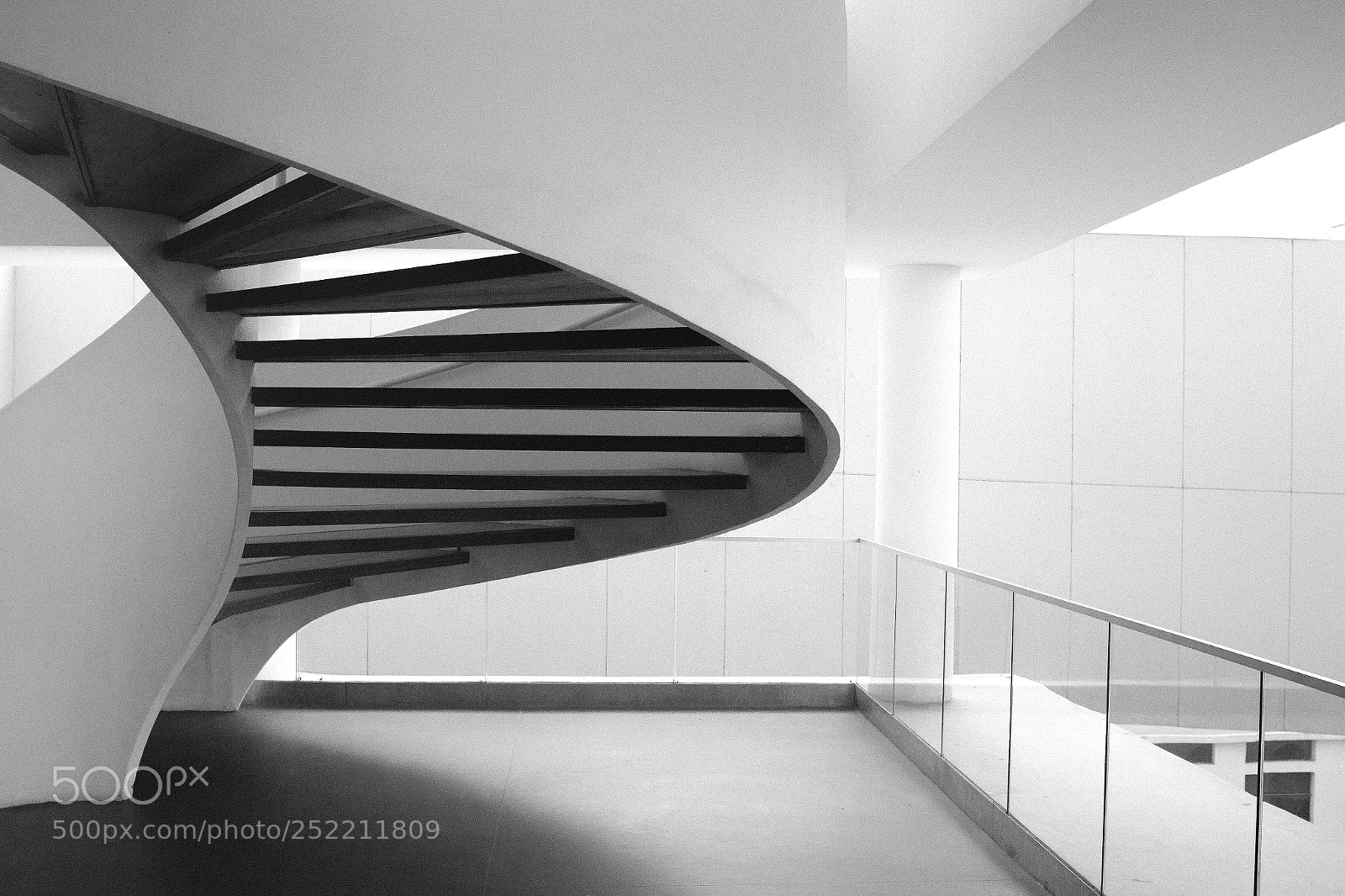 Canon EOS 700D (EOS Rebel T5i / EOS Kiss X7i) sample photo. Stairs at mar photography