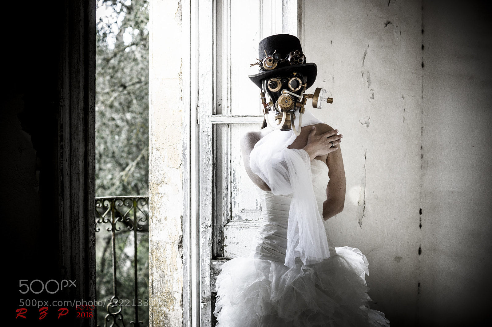 Sony SLT-A77 sample photo. Portrait mask photography