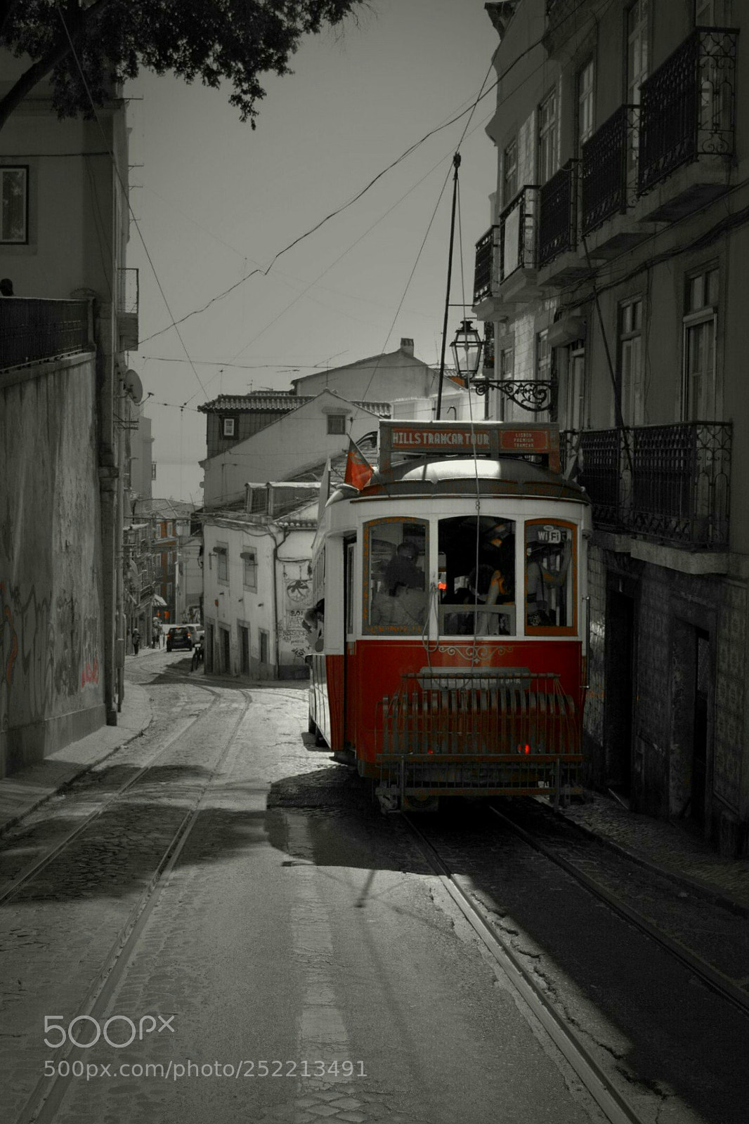 Nikon D5200 sample photo. Lisbon tram photography