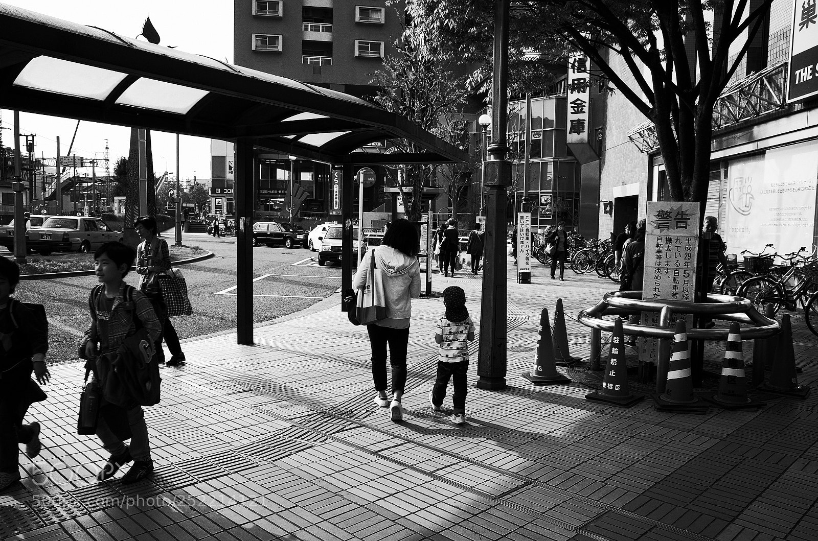 Ricoh GR II sample photo. Streets photography