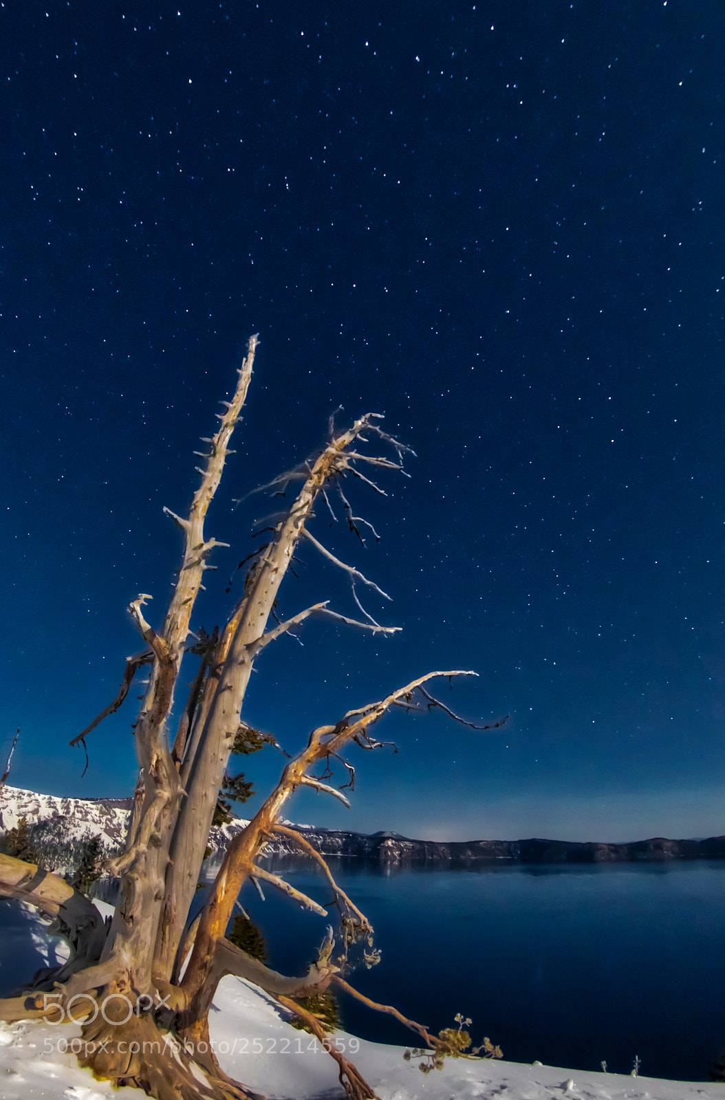 Canon EOS 5D Mark IV sample photo. Crater lake winter moonlight photography