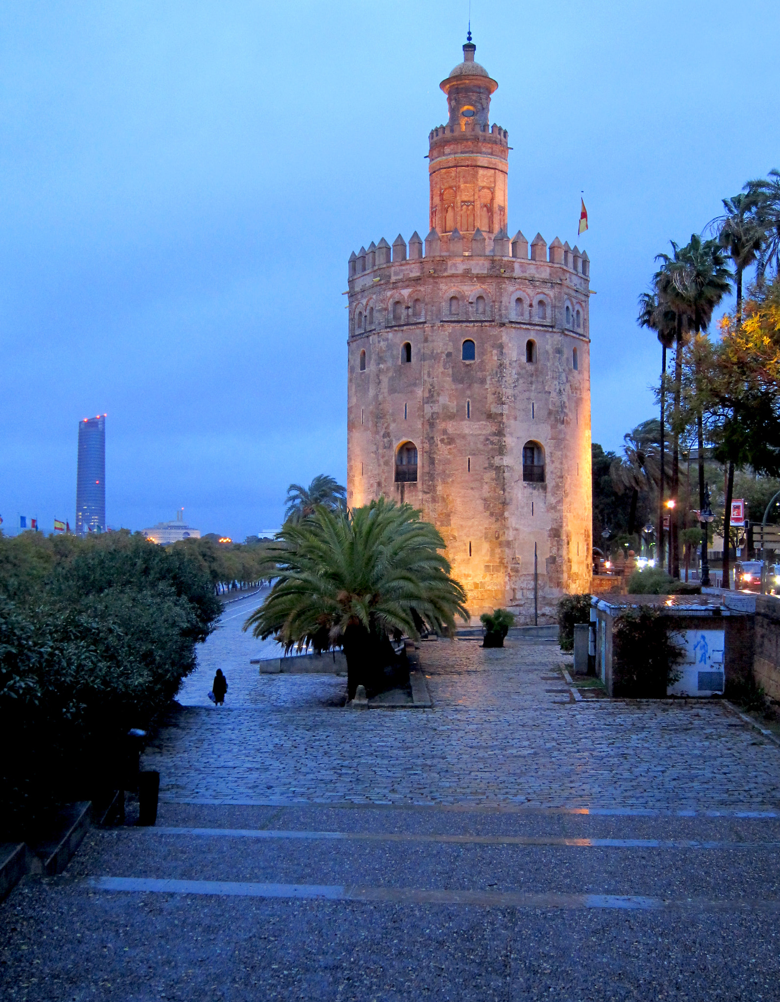 Canon PowerShot S95 sample photo. La torre del oro photography