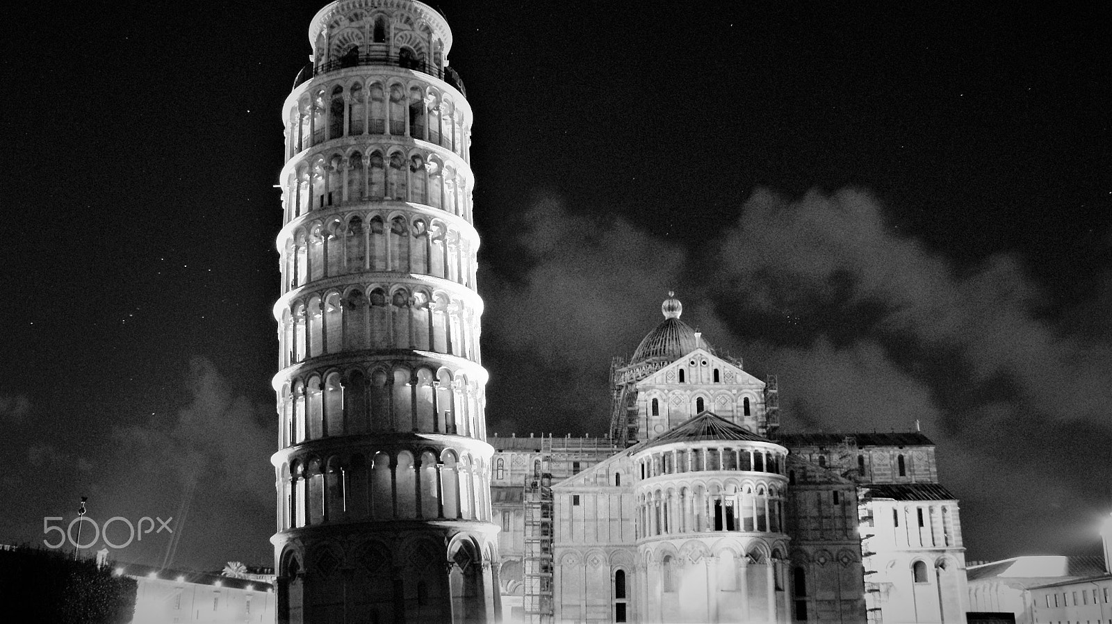 Sony Alpha DSLR-A290 sample photo. La torre di pisa bw photography