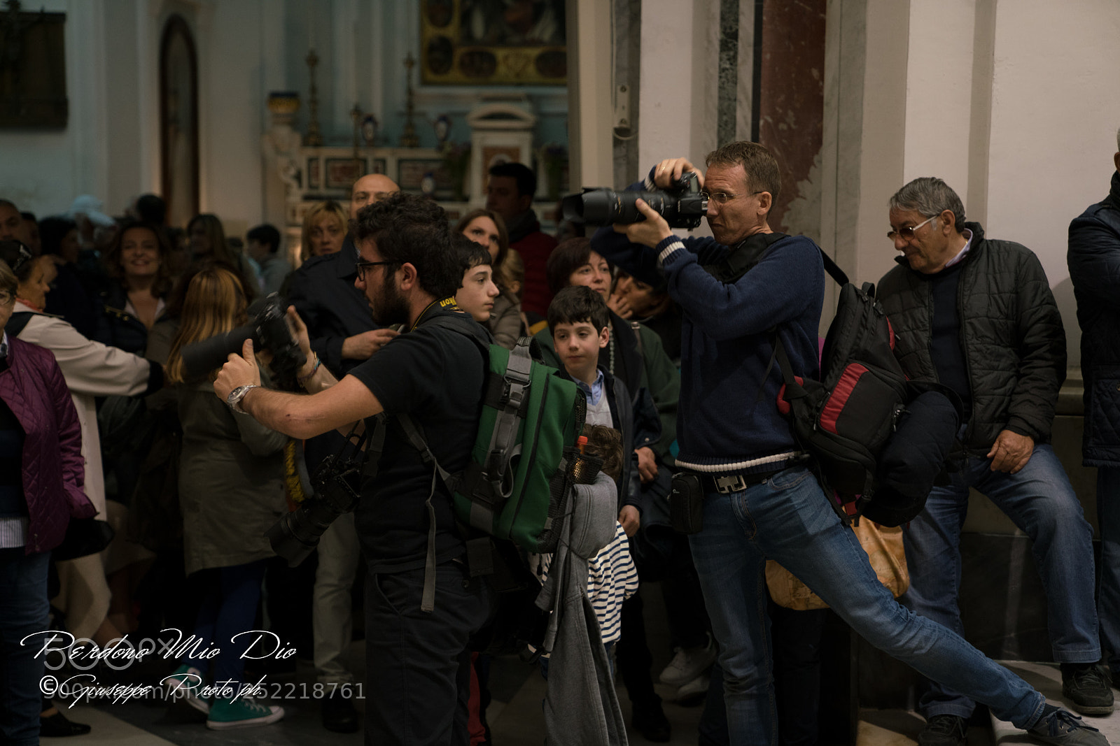 Sony a7R II sample photo. Reporters photography