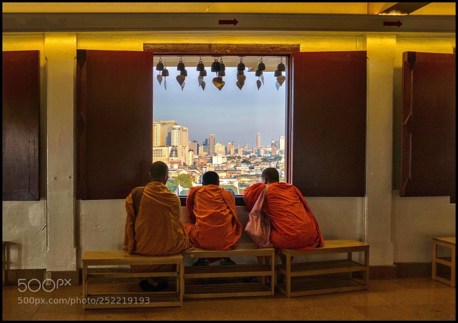 Leica V-Lux (Typ 114) sample photo. Monks and their window..... photography