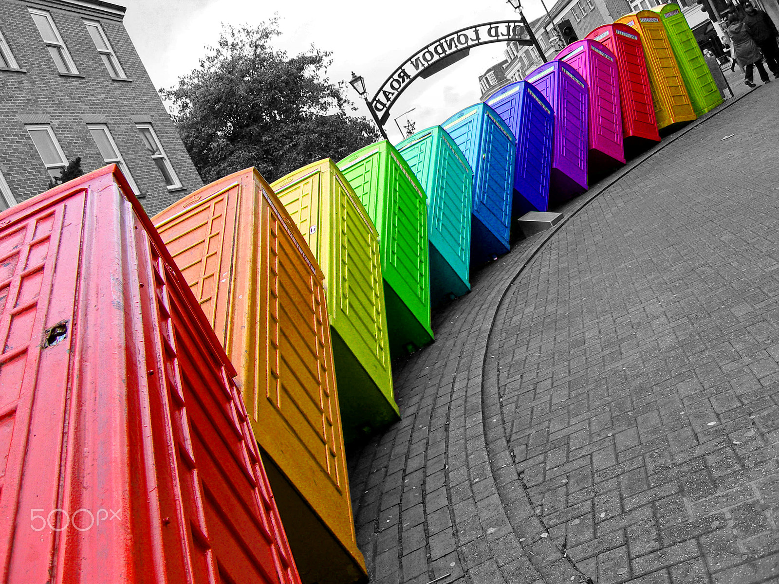 Samsung NV8 , VLUU NV8 sample photo. Rainbow telephone boxes photography