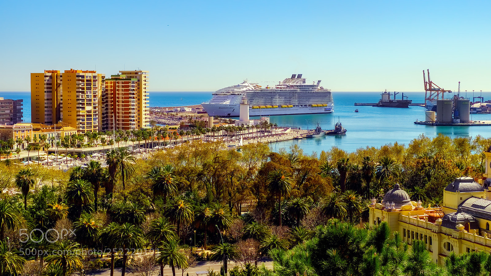 Fujifilm X-M1 sample photo. Malaga harbor and luxury photography