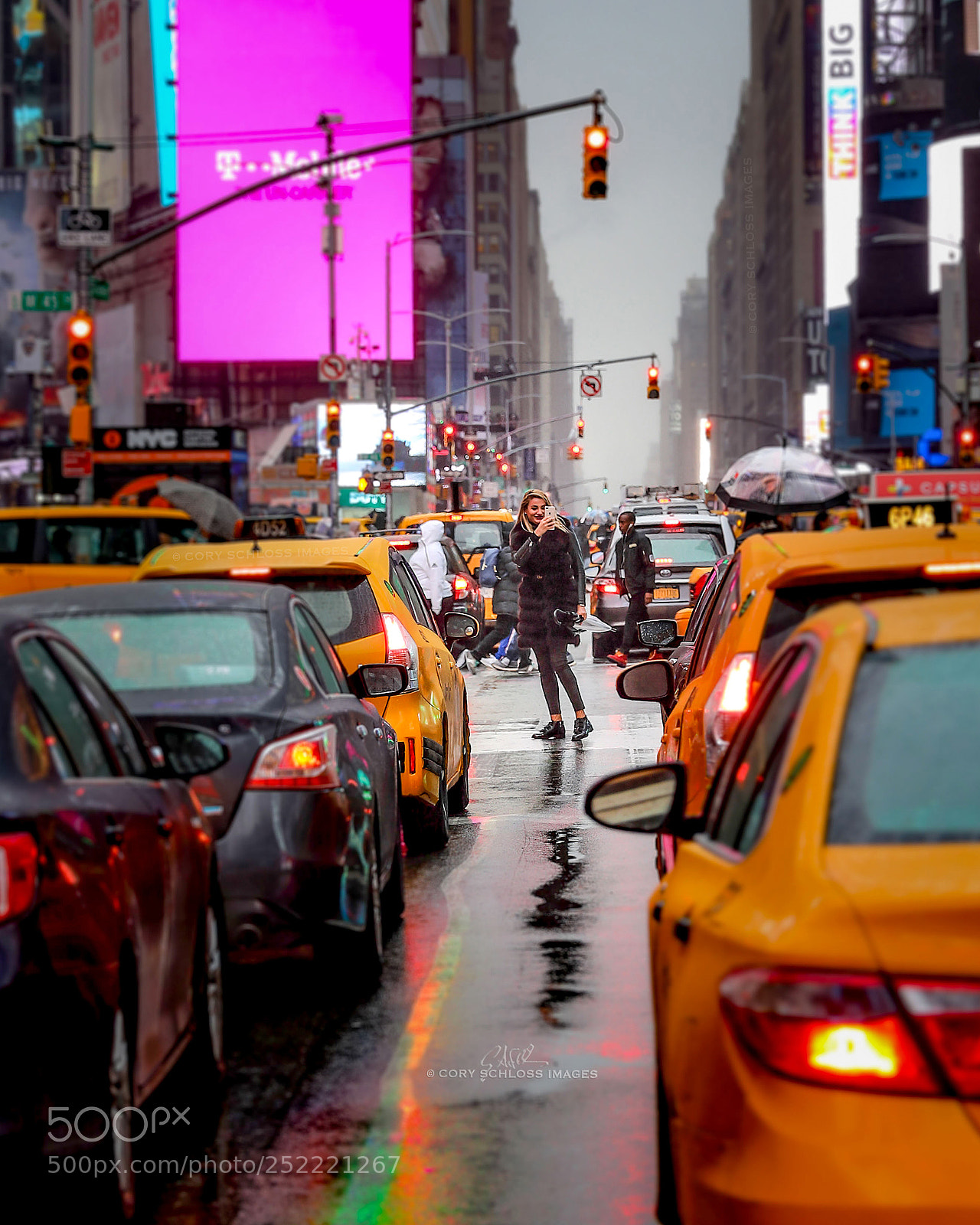 Canon EOS 5D Mark IV sample photo. Rainy day times square photography