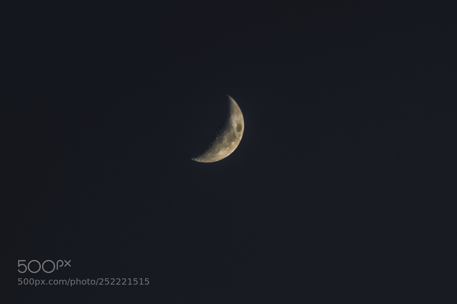 Canon EOS 7D sample photo. Crescent moon photography