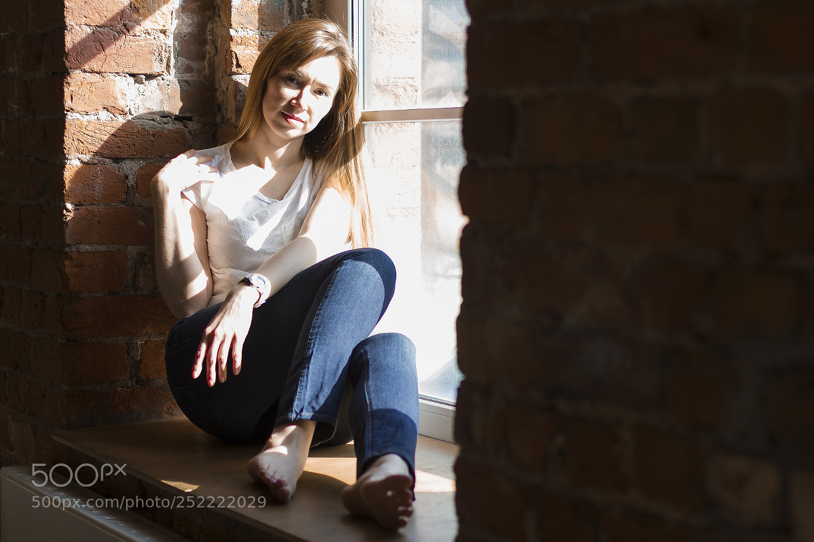 Canon EOS 7D sample photo. Girl on the window photography