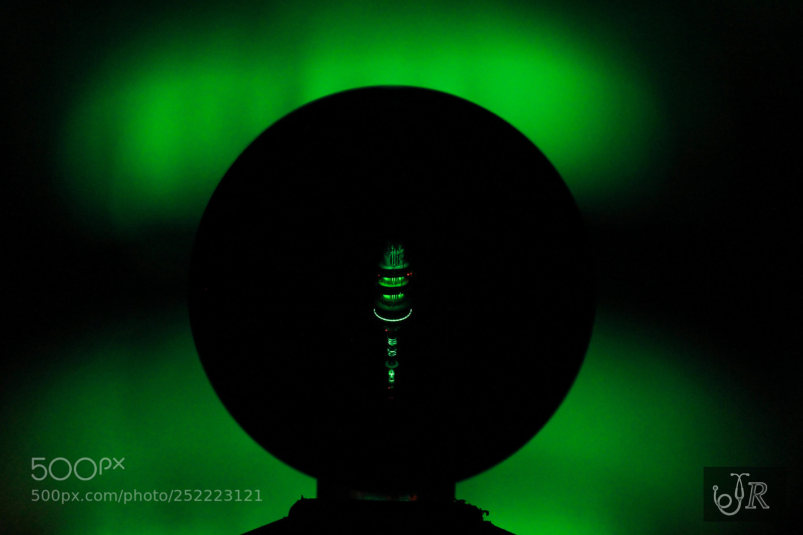 Canon EOS 700D (EOS Rebel T5i / EOS Kiss X7i) sample photo. The mystic ball photography