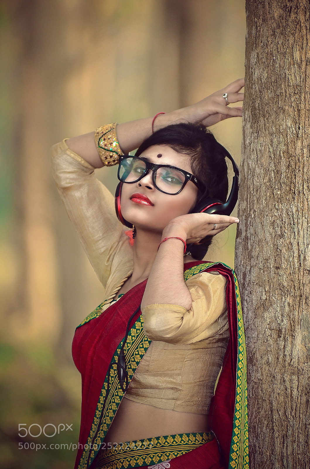 Nikon D7000 sample photo. Her unshared audio photography