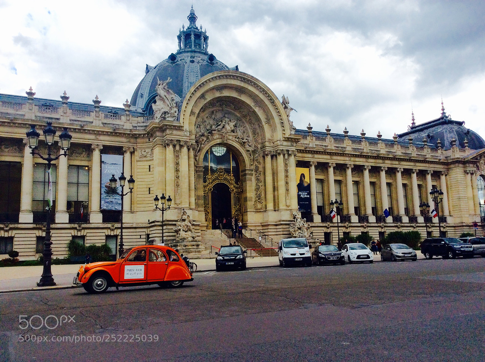 Apple iPad mini 2 sample photo. Paris photography