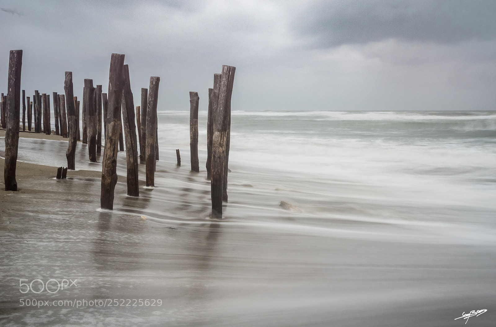 Pentax K-3 II sample photo. Poteau en bord de photography