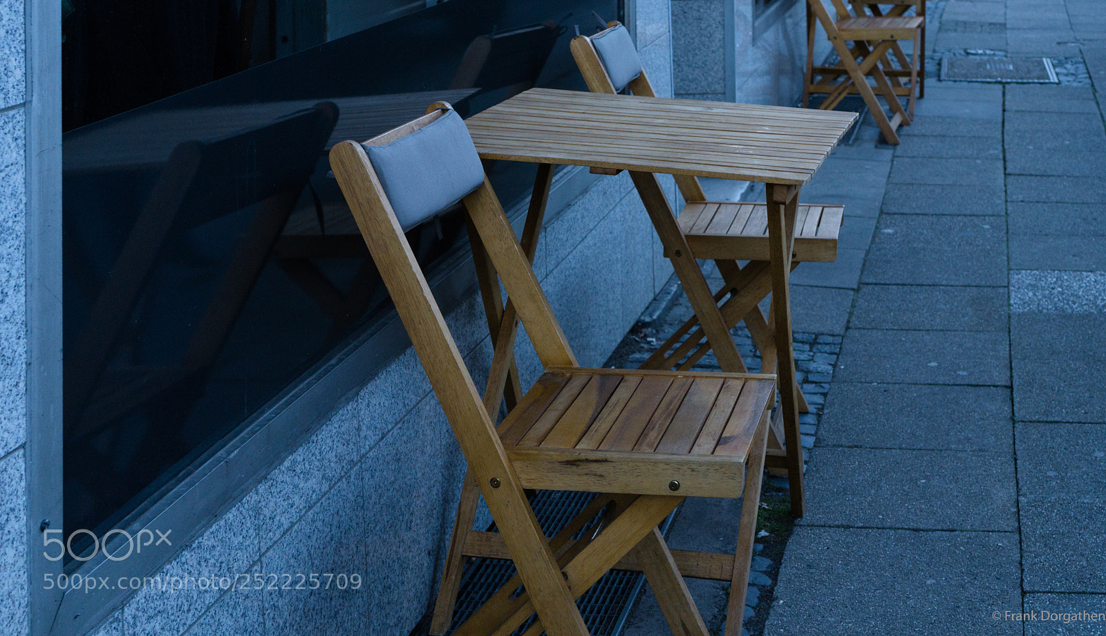 Sony a6000 sample photo. Have a seat photography
