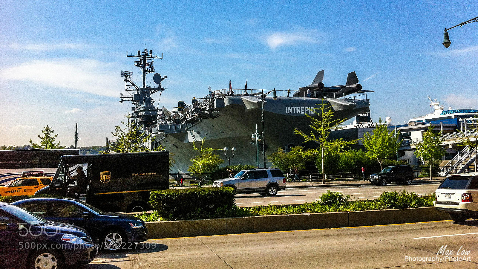 Apple iPhone 4 sample photo. Intrepid nyc photography