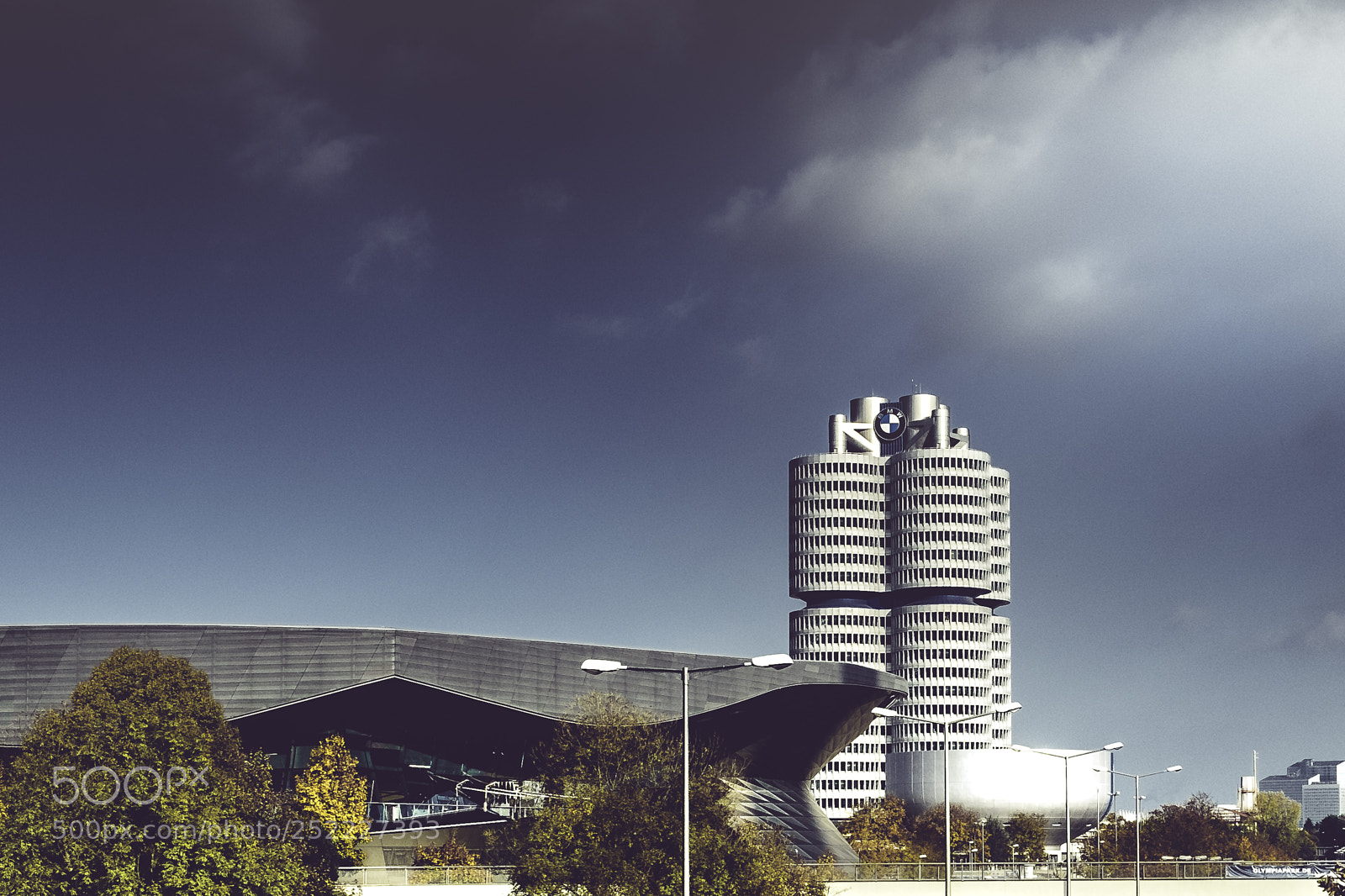 Fujifilm X-Pro1 sample photo. Bmw headquarter photography